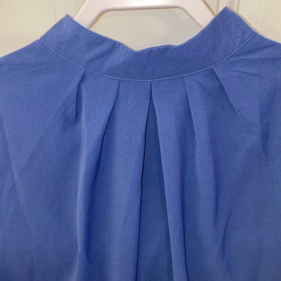 Two! SHEIN Blouses - Picture 4 of 7